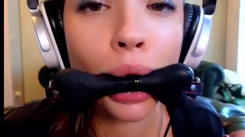 Demi_Dee_ - Chaturbate Record Video - 2025 02-08 06:49:57