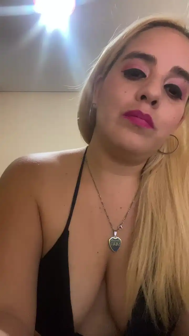 Diablitaonfire1 - Cam4 Hot Show Video - 2025 04-05 20:34:18