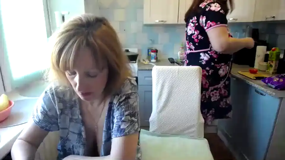 Donnalimadonna - Chaturbate Hot Show Video - 2025 02-07 09:39:33
