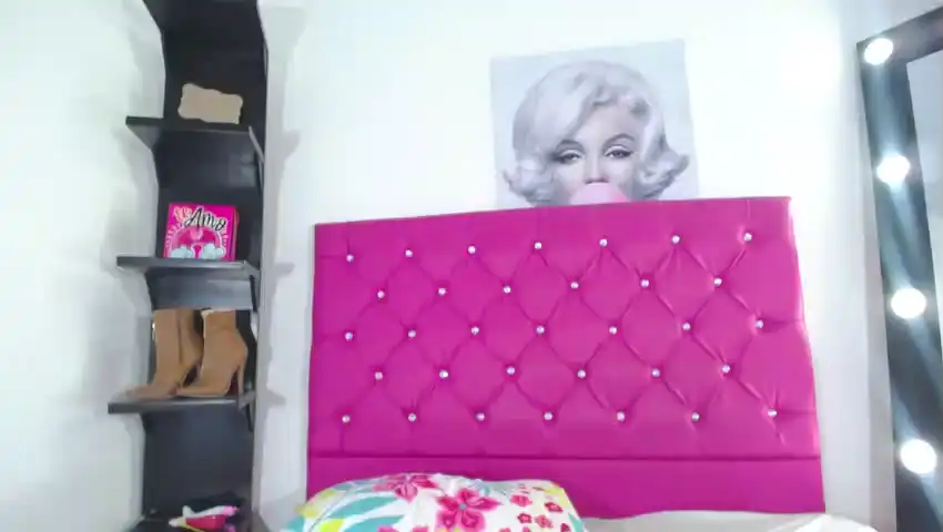 Dulcecossio - Amateur.tv Live Video Recording - 2025 04-04 00:49:28