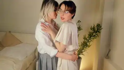 Edith-Acors-And-Maida-Beckey - Flirt4Free Hot Show Video - 2025 04-06 12:17:40