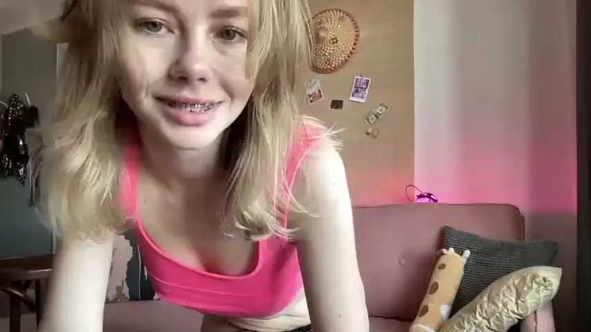 Elli_Harmon - Chaturbate Private Video - 2025 01-07 18:04:23