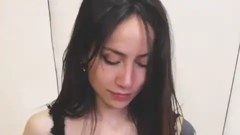 Emilie-Tumbler - Flirt4Free Private Video - 2025 05-04 17:03:29