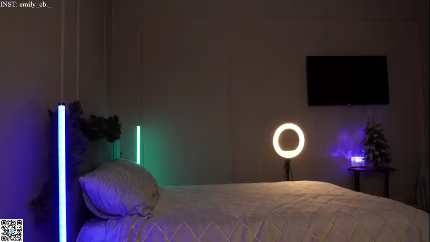 Emilybatee - Chaturbate Free Video - 2025 05-07 15:01:27