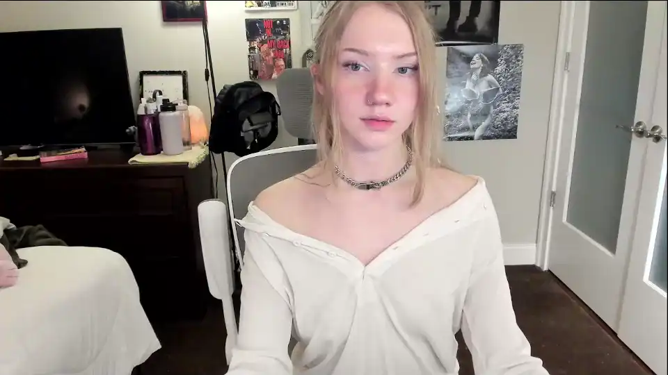 Eve003300 - Chaturbate Private Video - 2025 02-02 09:00:01