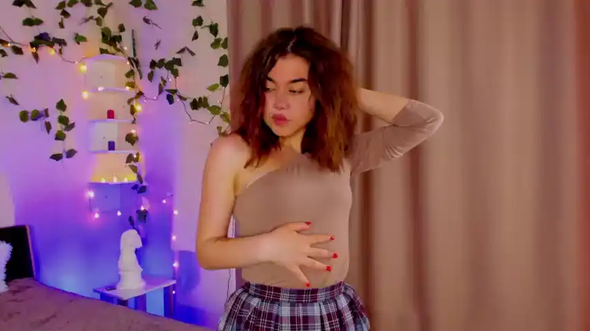 Fiery_Izzi - Chaturbate Record Video - 2025 02-08 24:14:05