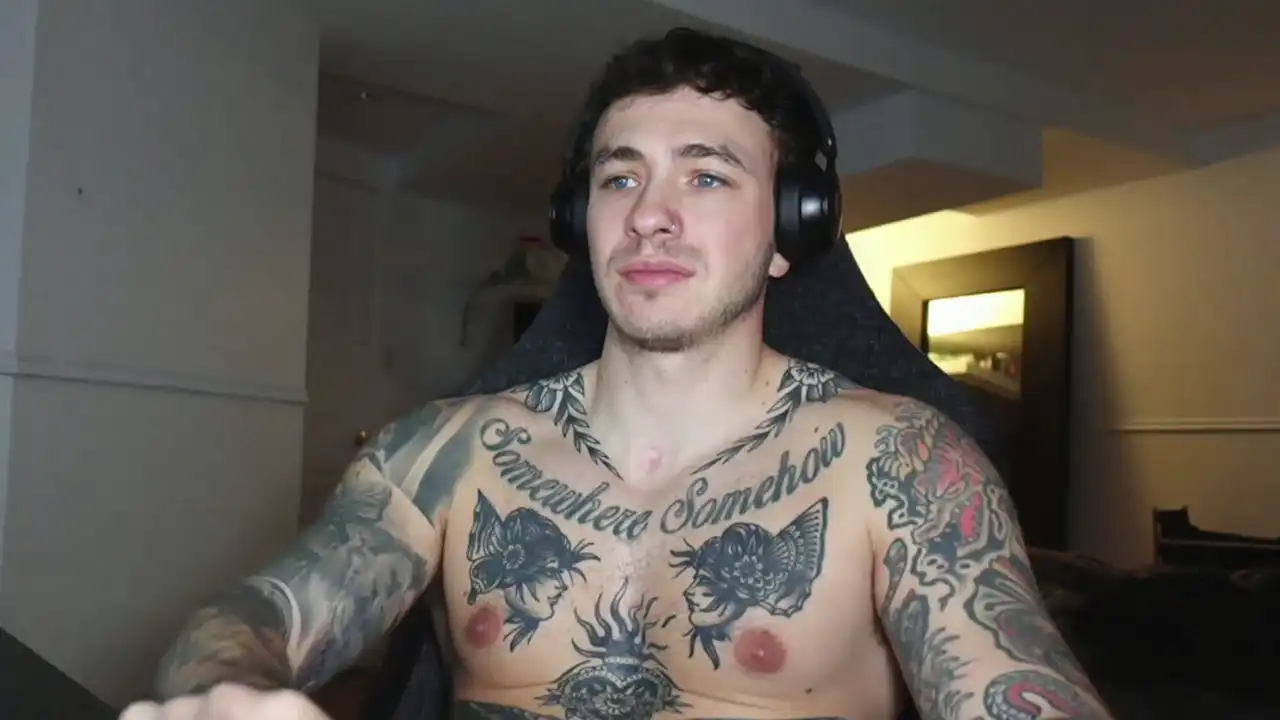 Frewfun - Cam4 Hot Show Video - 2025 04-05 04:57:37